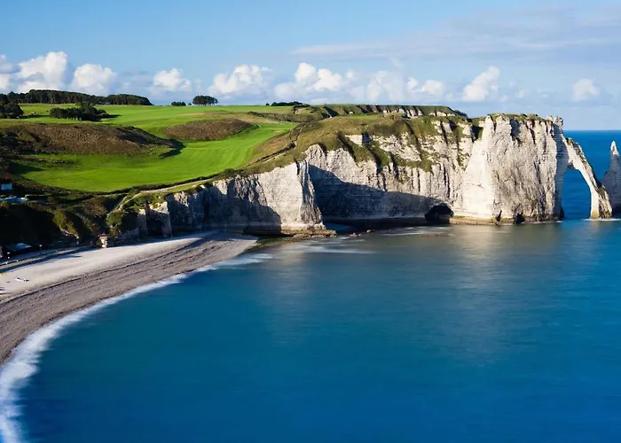 Le Way, Style Seconde Guerre Et Terrasse Caen